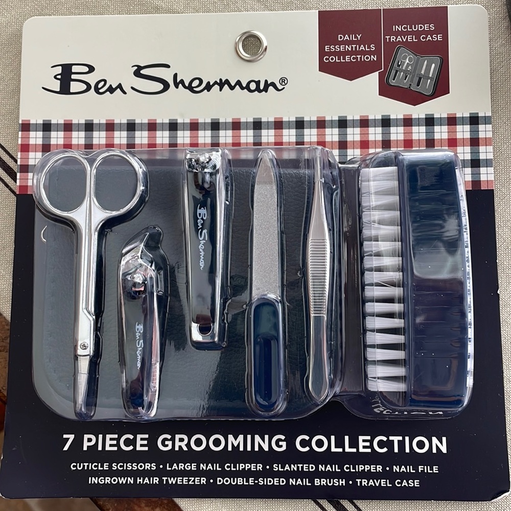 Ben Sherman 7 pc Grooming Set. Includes Travel Case.  NEW!!